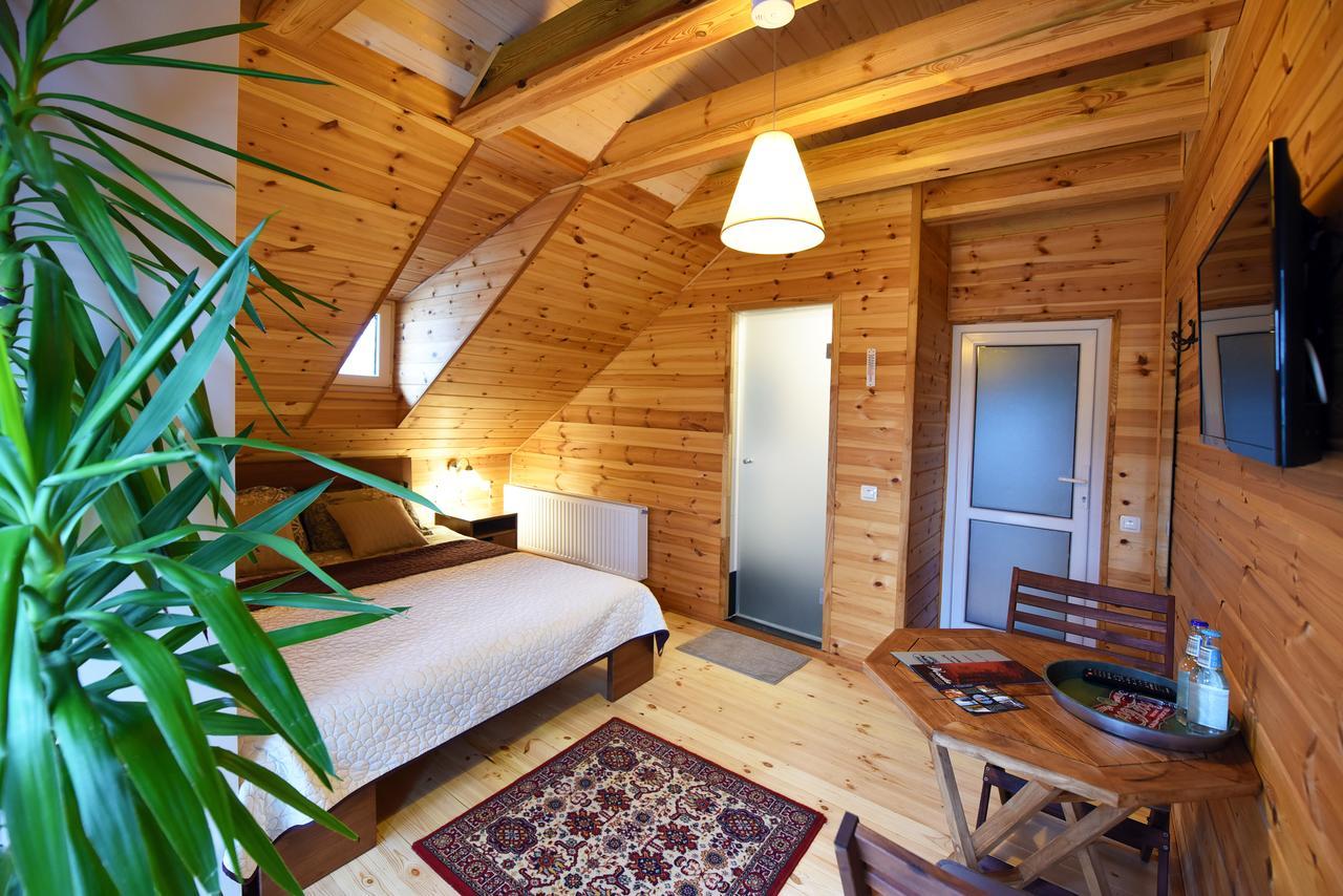 Zuvienes Pasiure Bed and Breakfast Rubikiai Buitenkant foto
